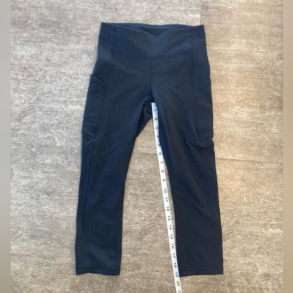 Lululemon Speed Up Crops, Black, Size 4 - Picture 2 of 5